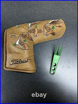 2004 Scotty Cameron Flyin' Duck putter headcover with flying ducks pivot tool