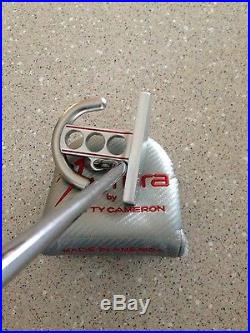 Left Hand Titleist Scotty Cameron Futura putter LH with headcover and divet tool