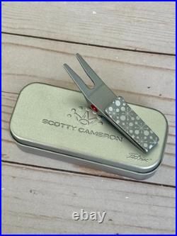 NEW Scotty Cameron 2023 Holiday- Light Gray Pivot Tool with Case