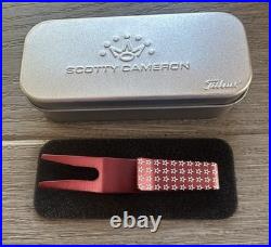 Rare Scotty Cameron 2020 USA Stars Red Pivot/Divot Tool? NEW IN ORIGINAL TIN Rare Scotty Cameron 2020 USA Stars Red Pivot/Divot Tool? NEW IN ORIGINAL TIN
