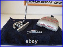 SCOTTY CAMERON FUTURA Putter RH 35 With Original Cover and Divot Tool