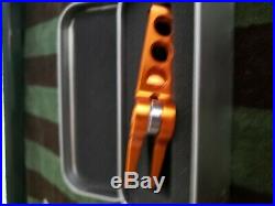 SCOTTY CAMERON Roller Pivot Tool Divot Clip Bright Orange Titleist New in Tin