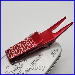 Scotty Cameron 2014 Red Wallpaper Dog Pivot Tool