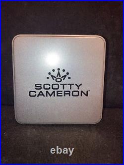 Scotty Cameron Aero Alignment Tool Red with ProV1s Holiday 2022 Release Set