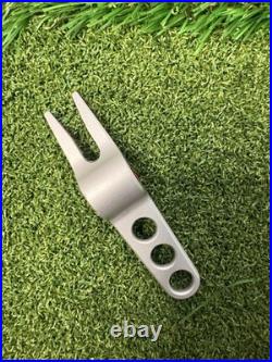 Scotty Cameron Circle T Futura Putter Cover with Divot Tool