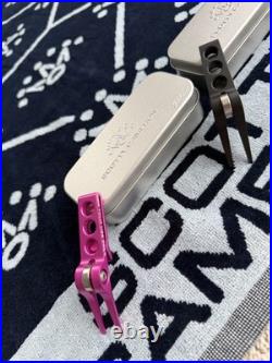 Scotty Cameron Roller Pivot Tool Set (1 Pink & 1 Black) Scotty Cameron Roller Pivot Tool Set (1 Pink & 1 Black)