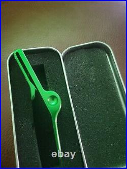 Scotty Cameron Shamrock Grinder Lucky Bright Dip Green Divot Pivot Tool Tin New