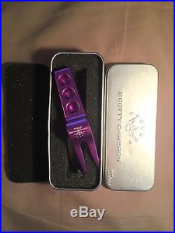 Scotty Cameron Titleist Hula Pinup Girl Divot Tool RARE Collectible NEW Purple