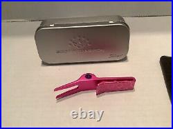 Scotty Cameron divot tool Don Ho in pink