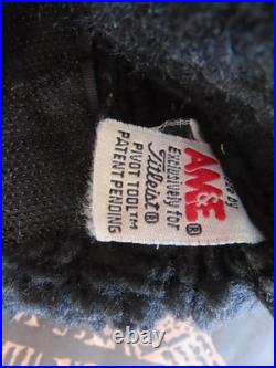 Used 2004 1st Issue Scotty Cameron Hula Girl Putter Cover with Divot Tool